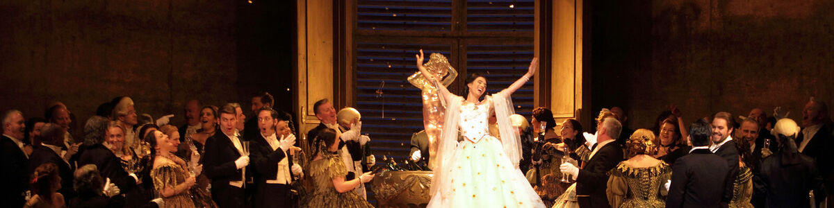 La Traviata. Foto Catherine Ashmore
