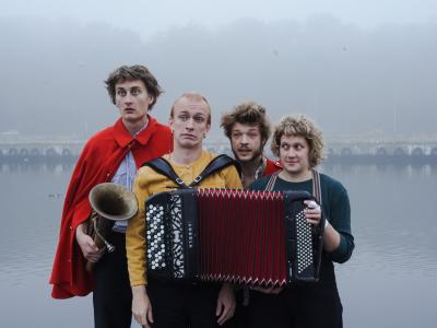 Skuespillere fra forestillingen