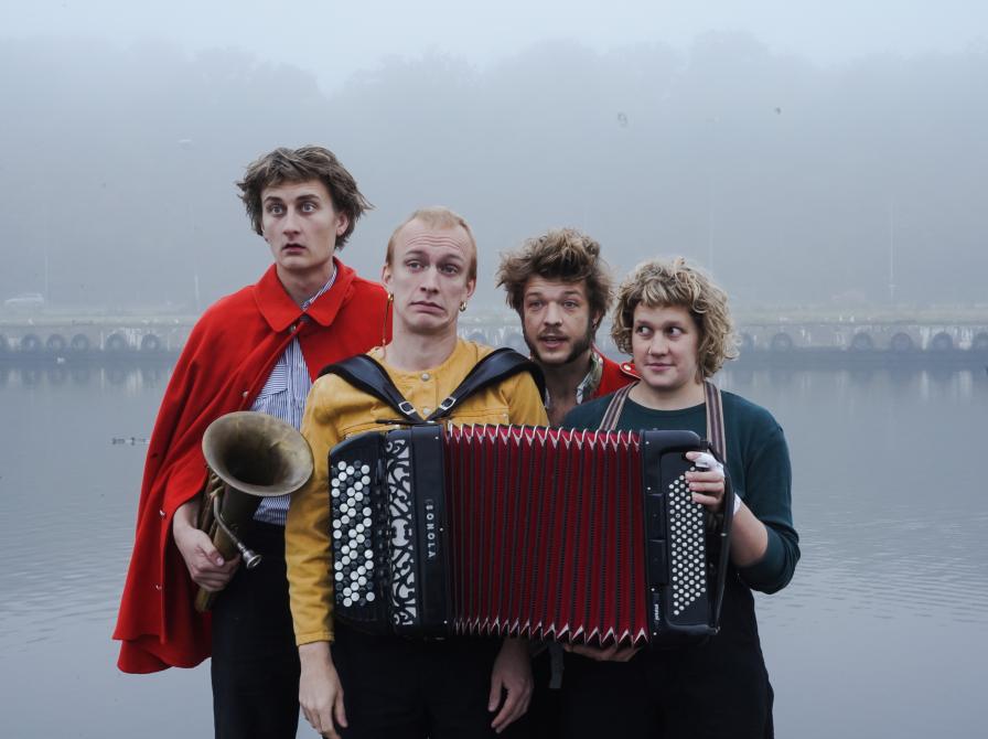 Skuespillere fra forestillingen